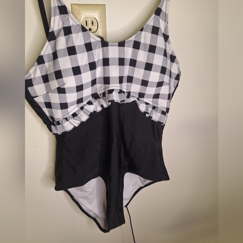 Cupshe Black and White Checked One Piece Swimsuit Small